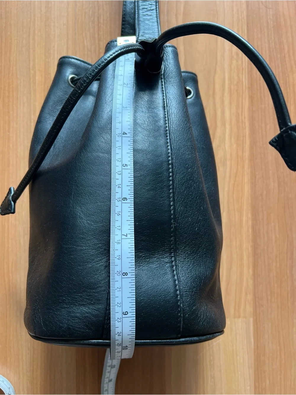 Crouch & Fitzgerald Black Leather Bucket Bag Convertible Backpack Purse